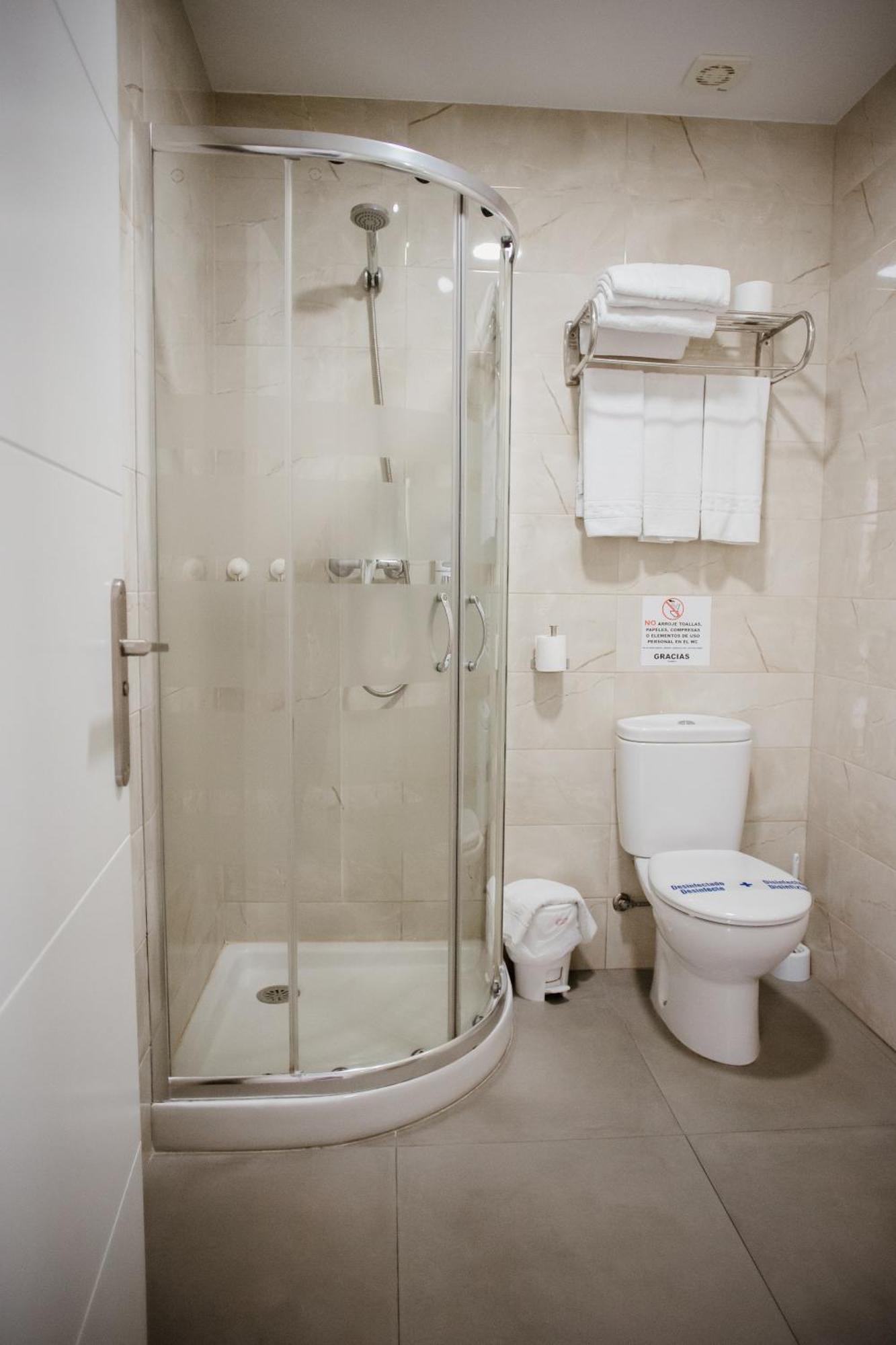 Apartamentos Turisticos Mastil 16 Malaga Bagian luar foto