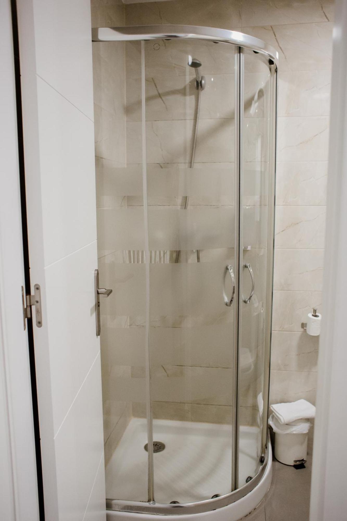 Apartamentos Turisticos Mastil 16 Malaga Bagian luar foto
