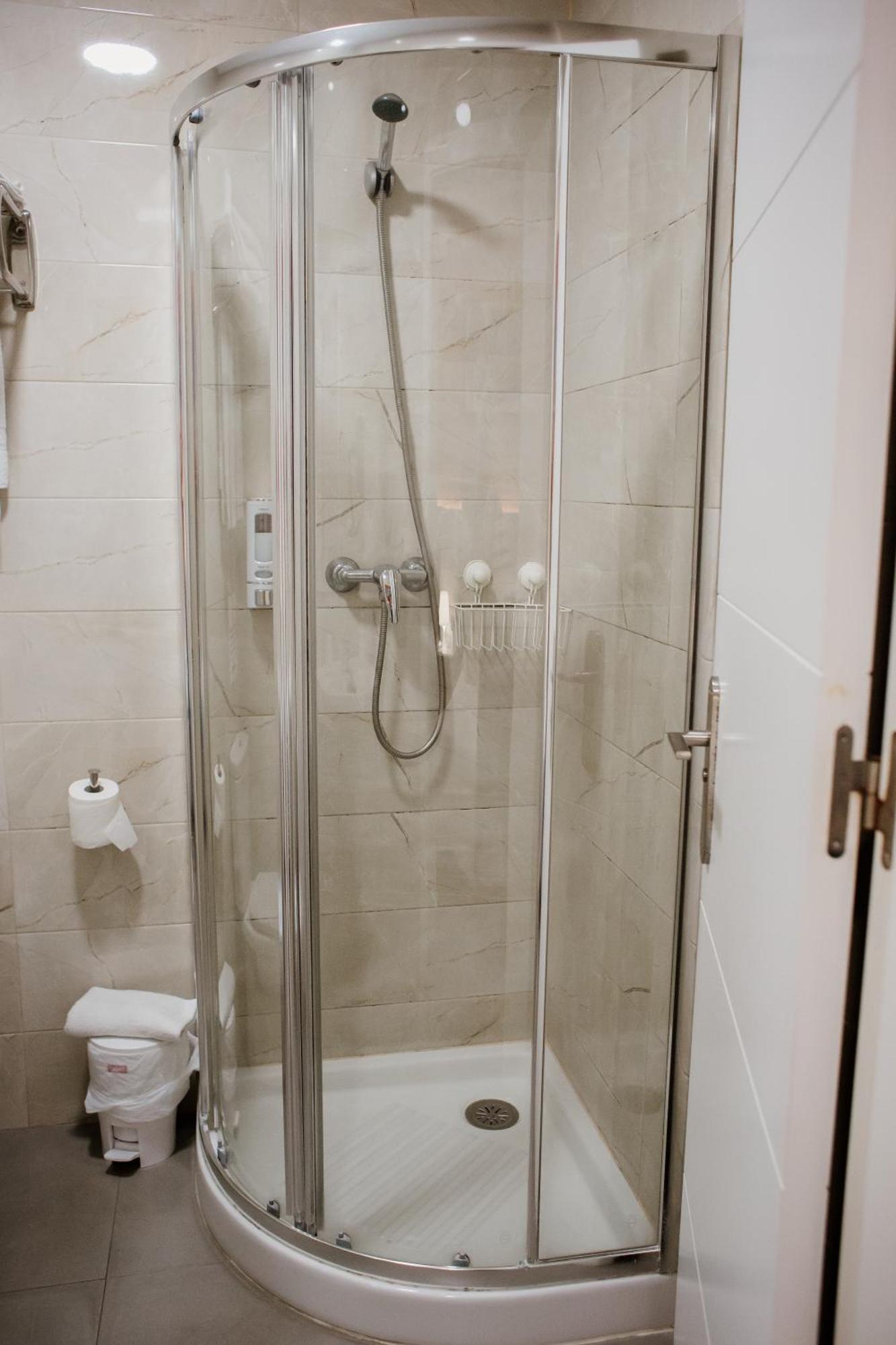 Apartamentos Turisticos Mastil 16 Malaga Bagian luar foto